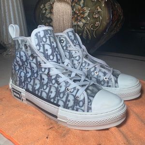 White & Black Oblique  Canvas B23 High-Top Sneaker